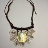 Collar concha mariposa