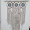 Tapiz colgante de macramé y crochet