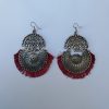 Pendientes latón flecos burdeos.